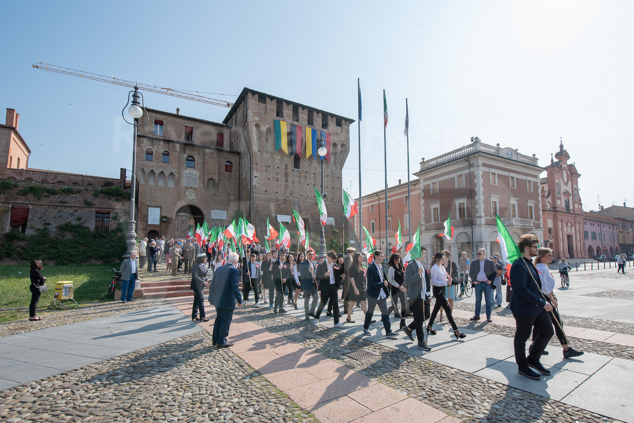 2giugno Il significato della Bandiera italiana - L'umano nella città